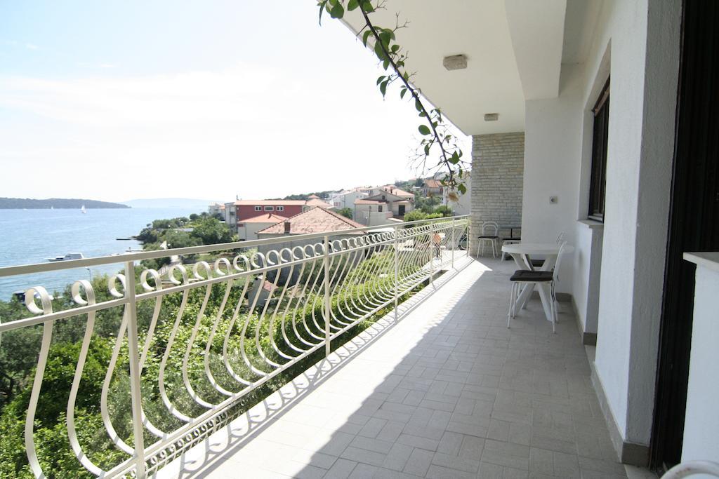 Apartments Marta Trogir Habitación foto
