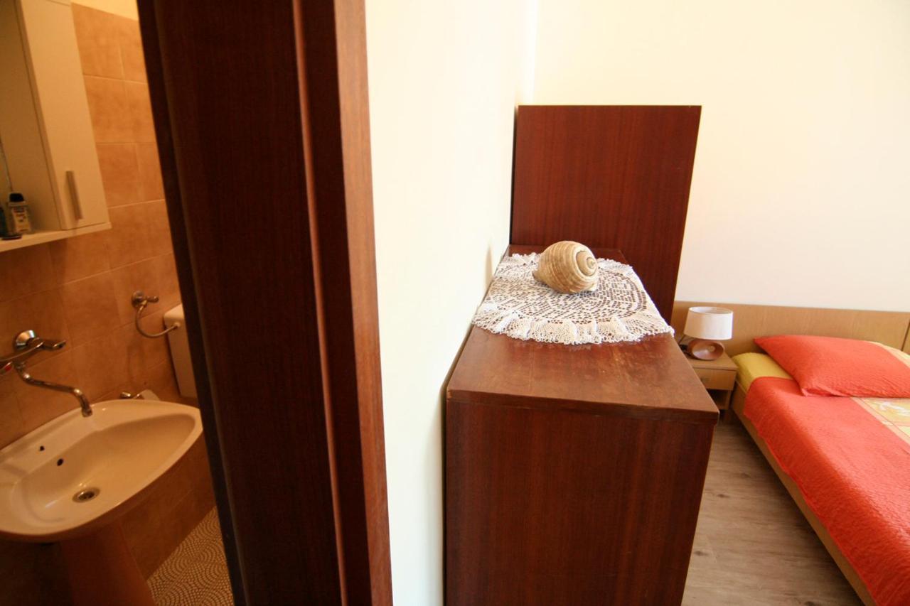 Apartments Marta Trogir Habitación foto
